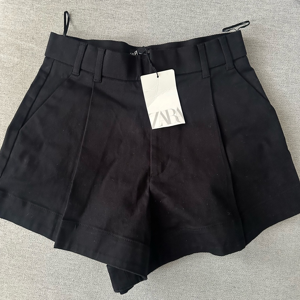 NWT Zara Women's Black dress Shorts